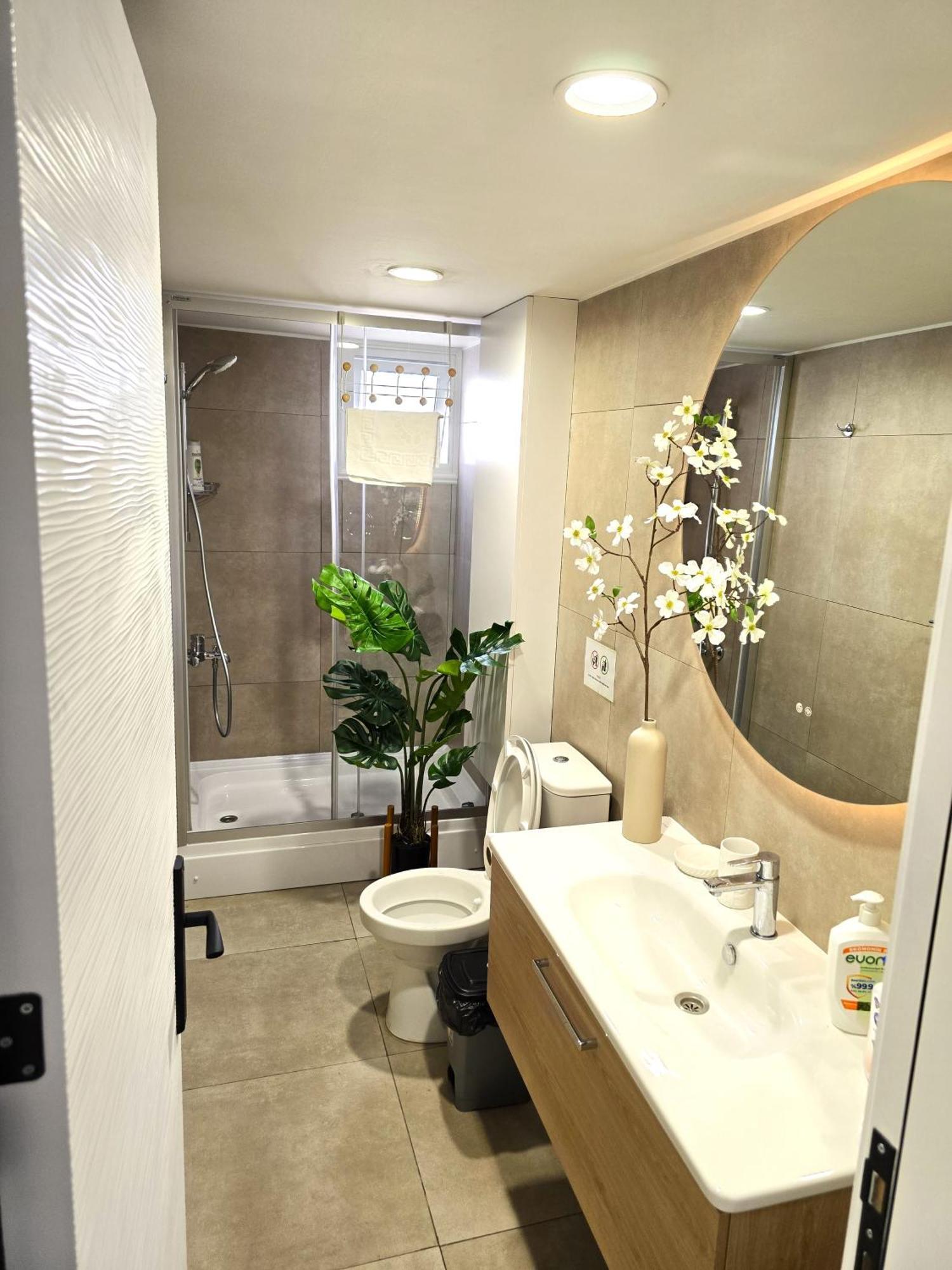 Centrally Located With Hotel-style Privileges Famagusta (Northern Cyprus)
